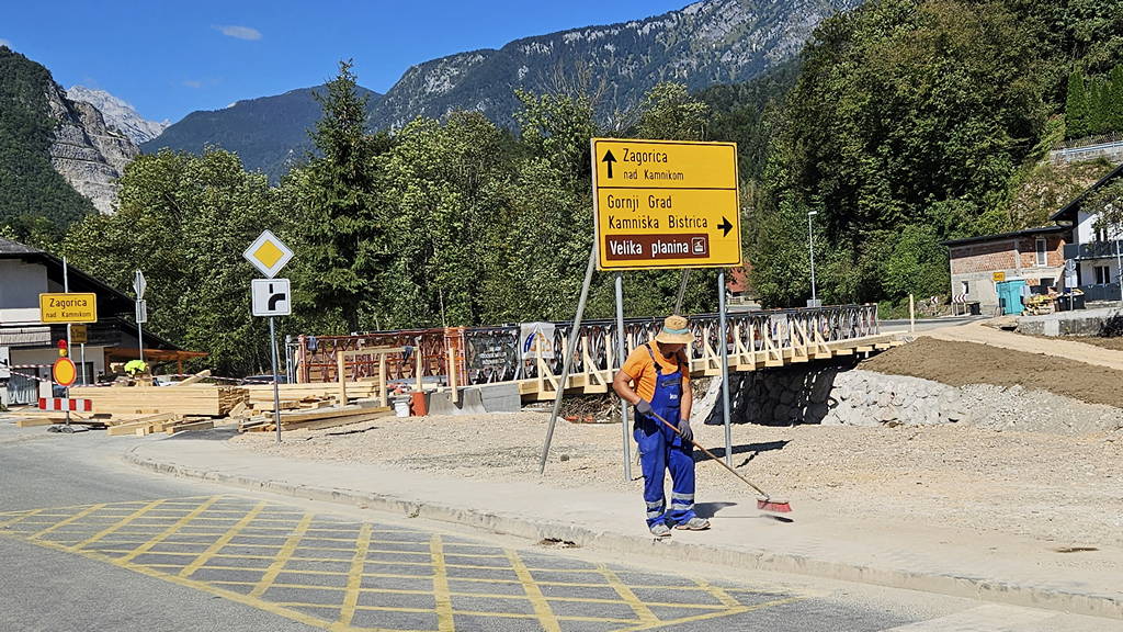 Odprtje začasnega montažnega mostu v Stranjah